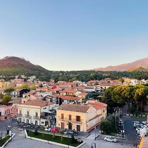 La Dama Dell'etna Bed and breakfast